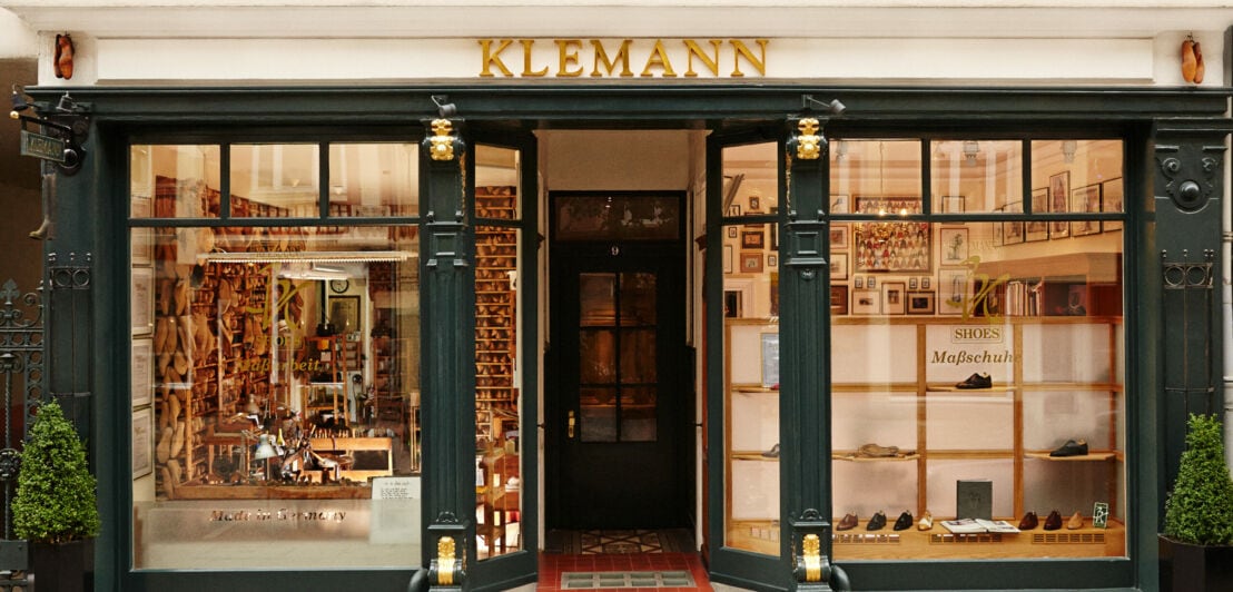 Schaufenster des Schusters Klemann Shoes in Hamburg