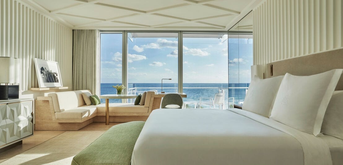 Blick in ein Hotelzimmer des Four Seasons Miami Beach