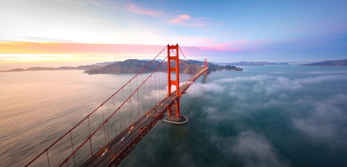 Blick auf die Golden Gate Bridge aus der Luft