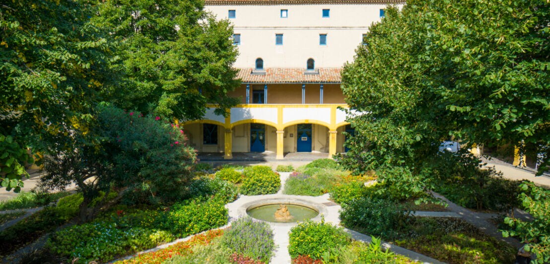 Das Kulturzentrum Espace in Arles, das zu van Goghs Lebenszeiten ein Krankenhaus war