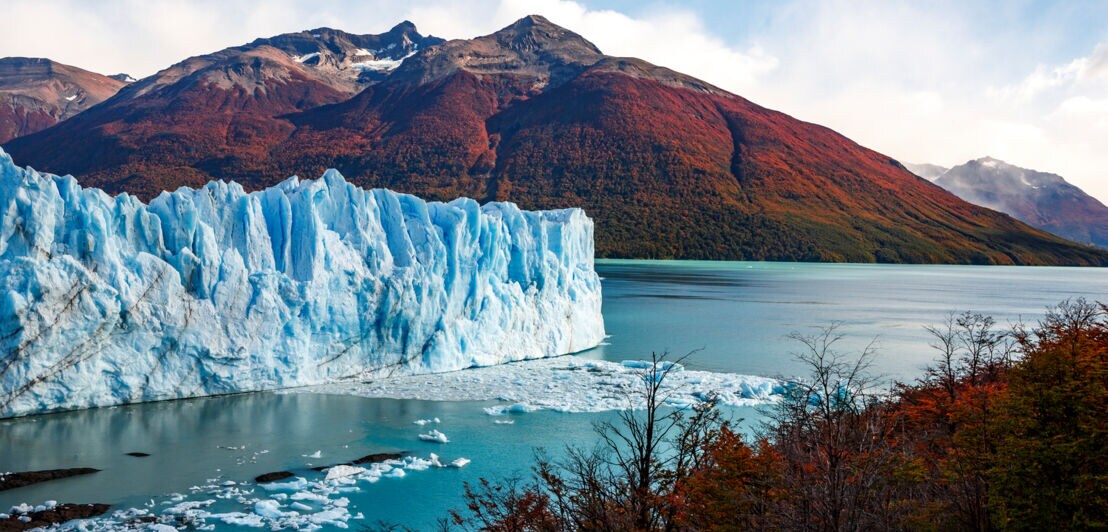 Panoramaaufnahme des Gletschers Perito Moreno und Umgebung