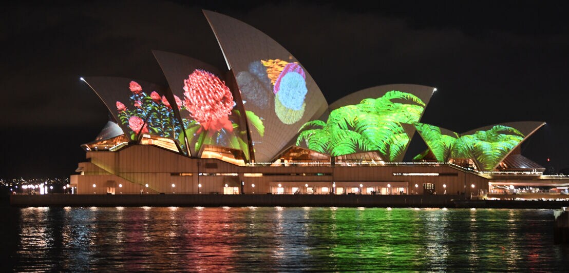 Eine Lichtinstallation am Opernhaus von Sydney