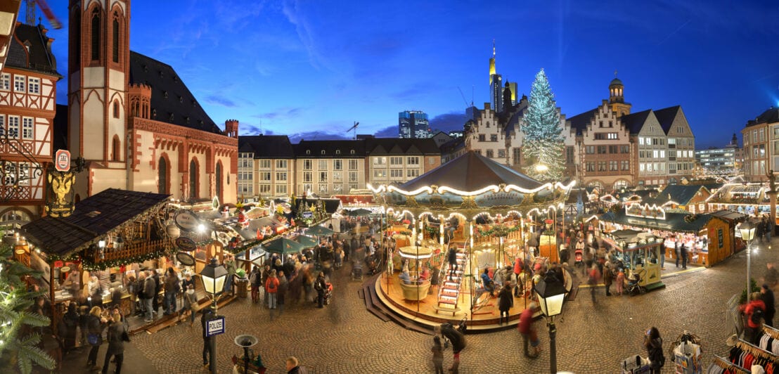 Weihnachtsmarkt am Römerberg.