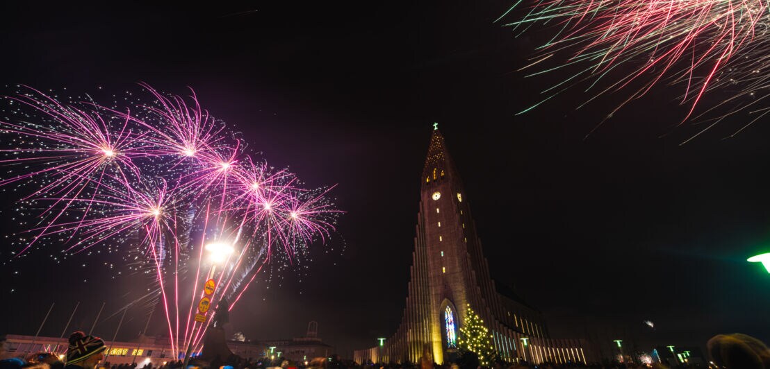 Feuerwerk über der isländischen Hauptstadt Reykjavík.