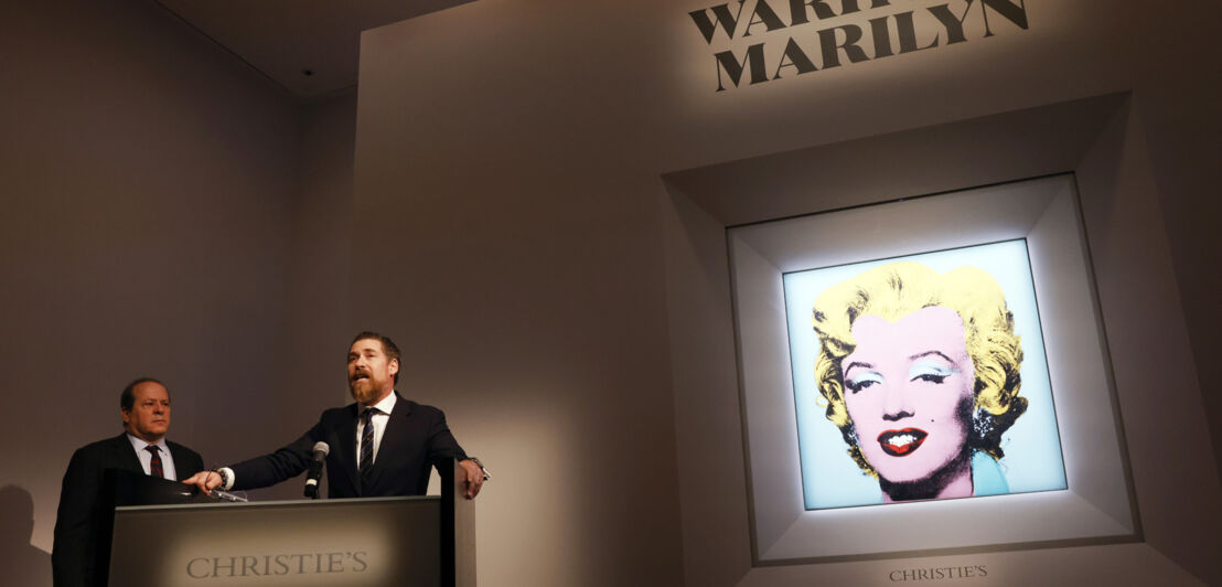 Präsentation eines Marilyn Monroe-Porträts von Andy Warhol im Auktionshaus Christie’s