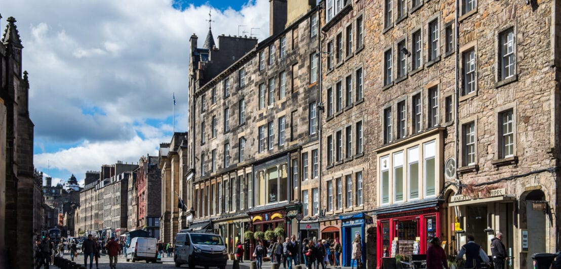 Belebte Royal Mile (The Highstreet) in Edinburgh