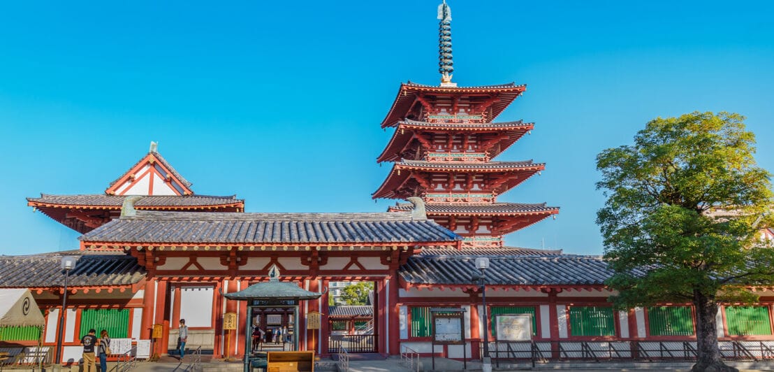 Blick auf den Shitennōji Tempel