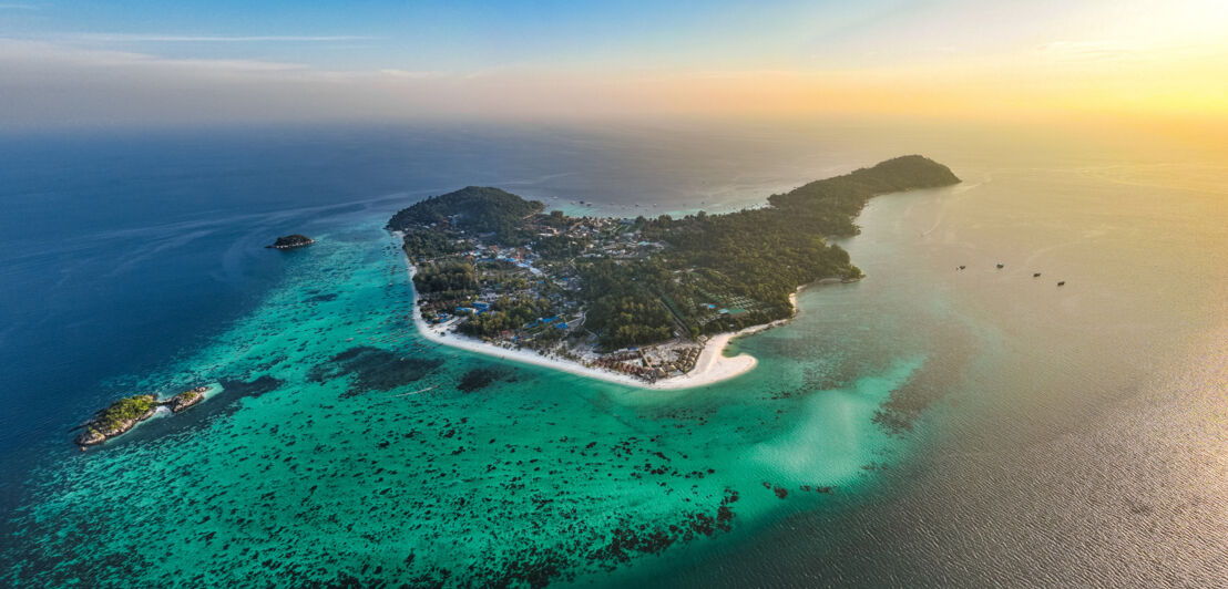 Luftaufnahme der thailändischen Insel Koh Lipe.