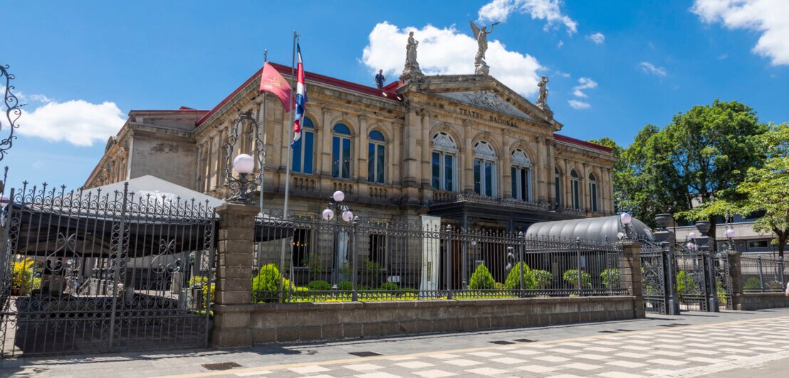 Außenfassade des Nationaltheaters in San José, Costa Rica