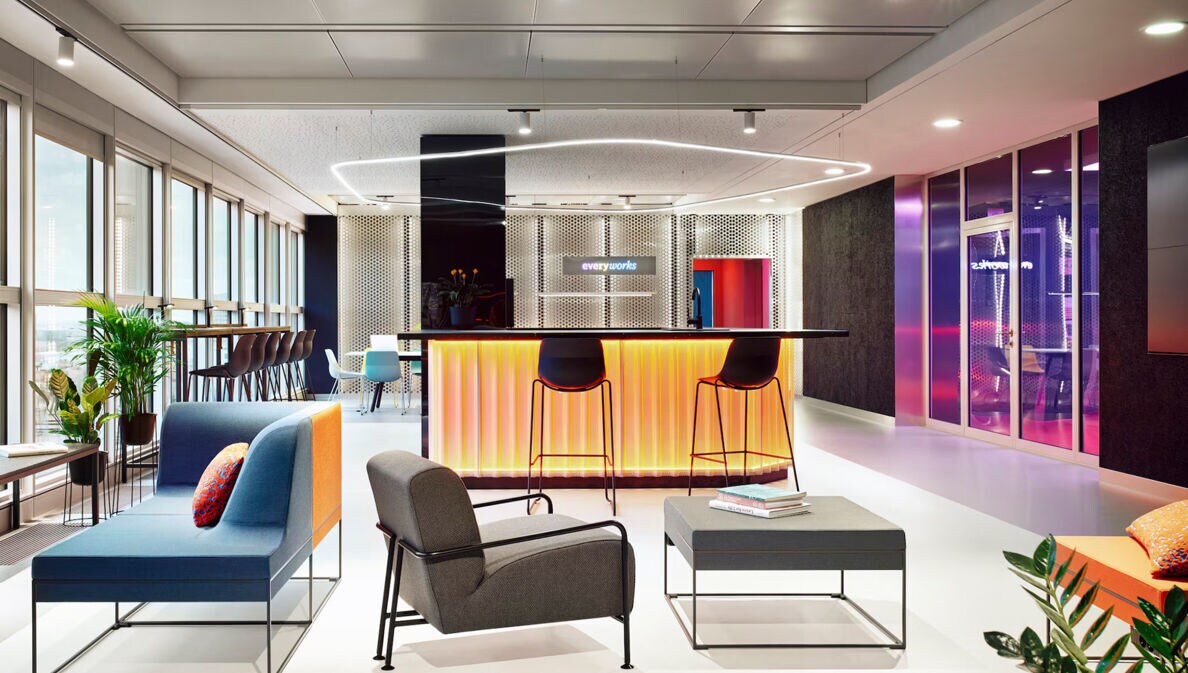 Das Bild zeigt einen modernen everyworks-Co-Working-Space.