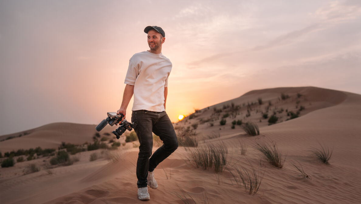 Dennis Schmelz auf einer seiner Reisen in die Vereinigten Arabischen Emirate.