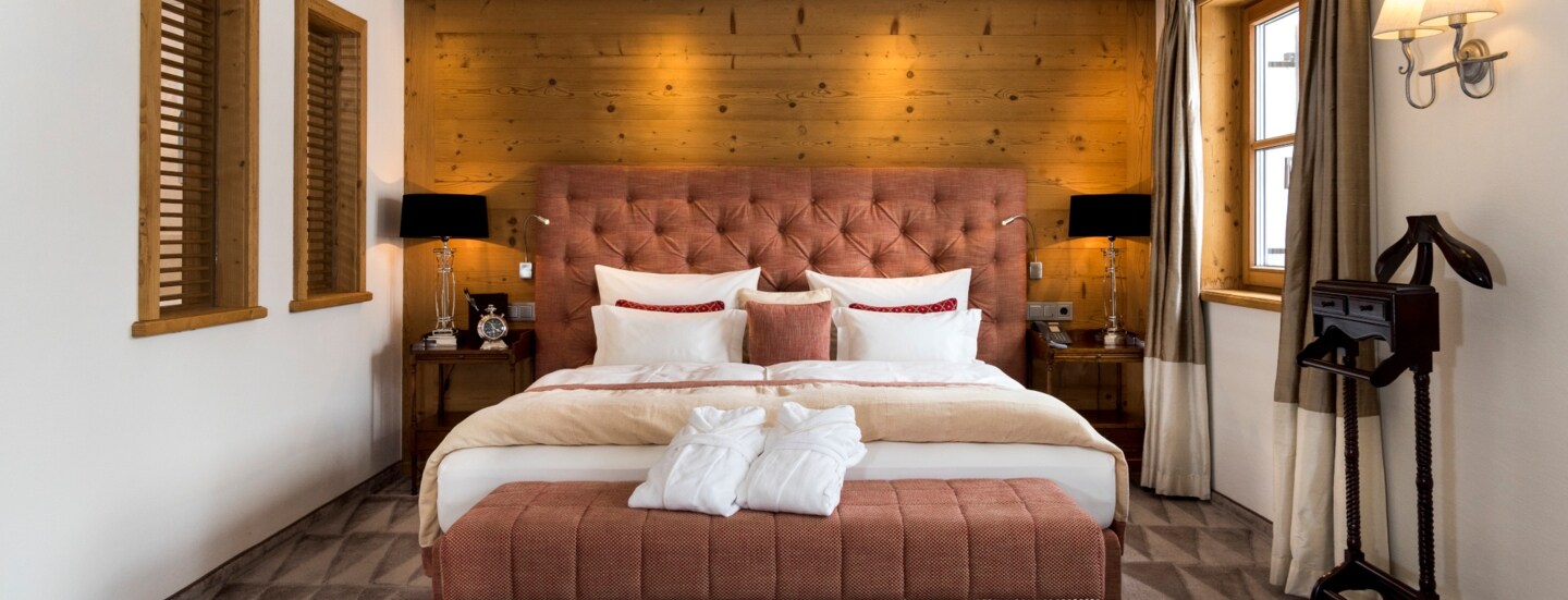 Modern und gemütlich eingerichtetes Hotelzimmer im Hotel Tannenhof.