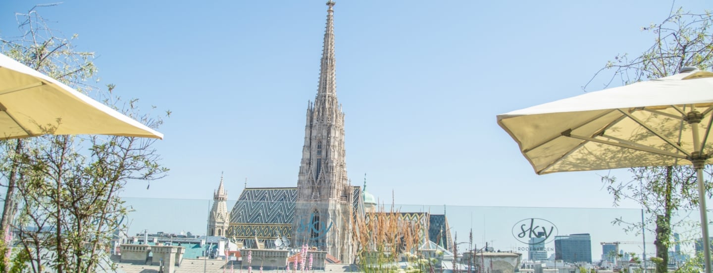 Dachterrasse des Sky im STEFFL mit Blick auf den Stephansdom.