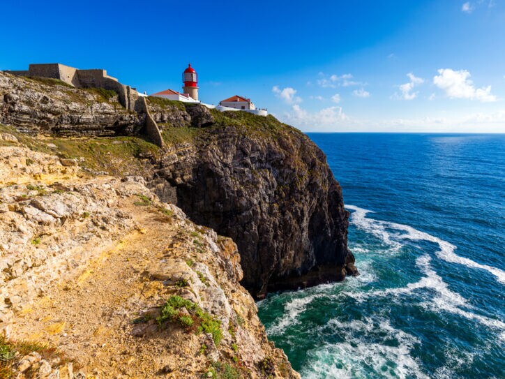 Ein Leuchtturm am Kap St. Vincent in Sagres, Portugal