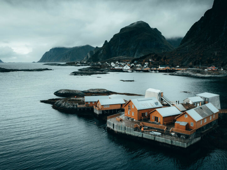 Blick auf das Holmen Lofoten aus der Vogelperspektive