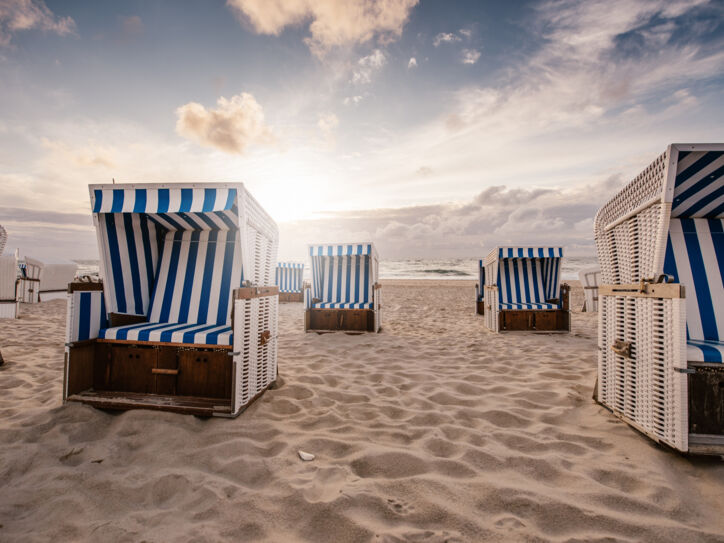 Strandkörbe am Strand auf Sylt