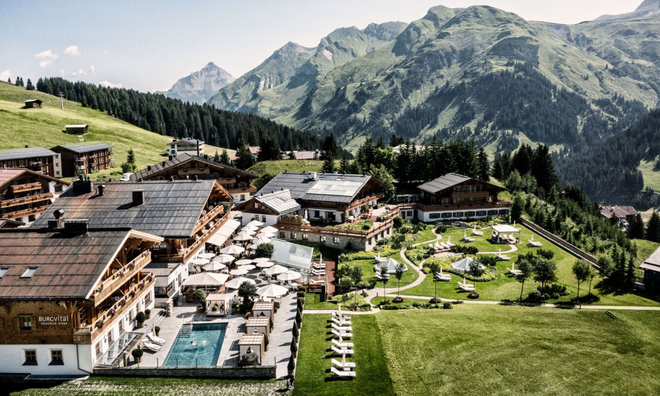 Hotelanlage mitten in den Bergen