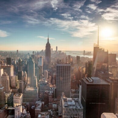Die Skyline von Manhattan aus der Luft betrachtet
