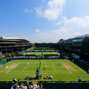 Blick über die Tennisplätze in Wimbledon