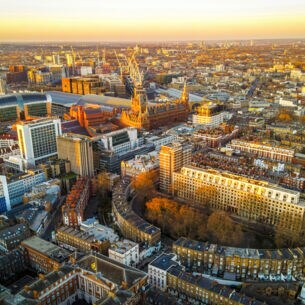 Luftbild vom Hotel The Standard und anderen Gebäuden am King's Cross in London
