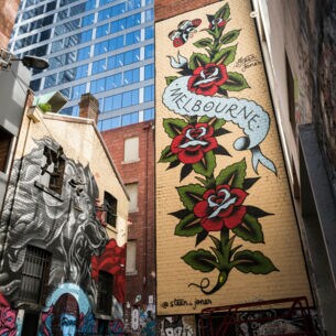 Mit Graffiti bemalte Häuserwände in Melbourne