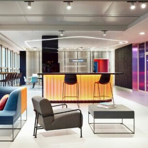 Das Bild zeigt einen modernen everyworks-Co-Working-Space.