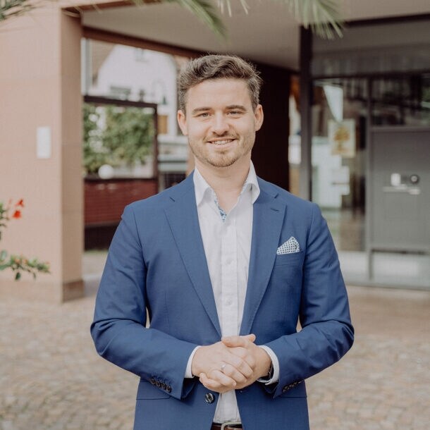 Das Foto zeigt den Adstark-Gründer Ruslan Ilyassov.