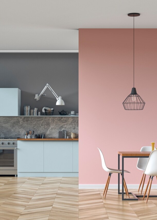 Eine Küche und ein Essbereich mit unterschiedlichen Wandfarben