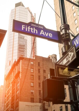 Straßenschild in der Fifth Avenue
