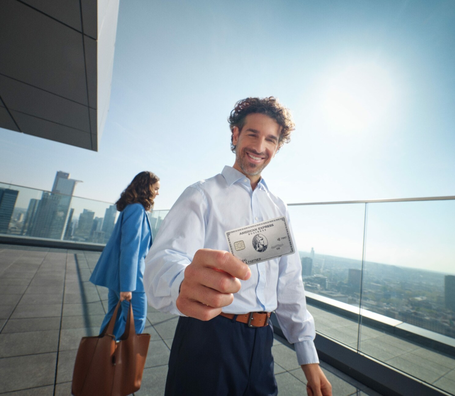 Amex_SBS_PLT_Q2_Membership_Rewards_Sideshot_0943