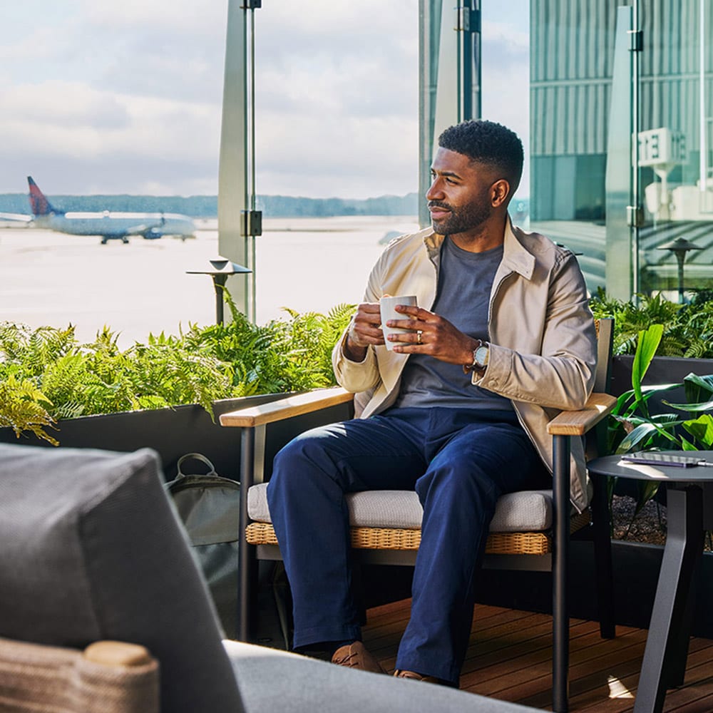 Tile-Platinum-Card-Priority-Pass-Lounge