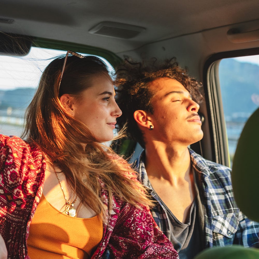 Tile-Blue-Card-Versicherungen