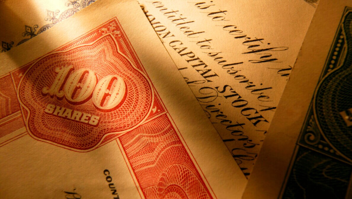 Alte Aktien und Zertifikate über Unternehmensanteile.