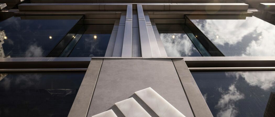 Blick auf eine Adidas-Filiale in der 5th Avenue in New York. (zu dpa: «Starker Jahresauftakt für Adidas sorgt für Plus im Dax»)