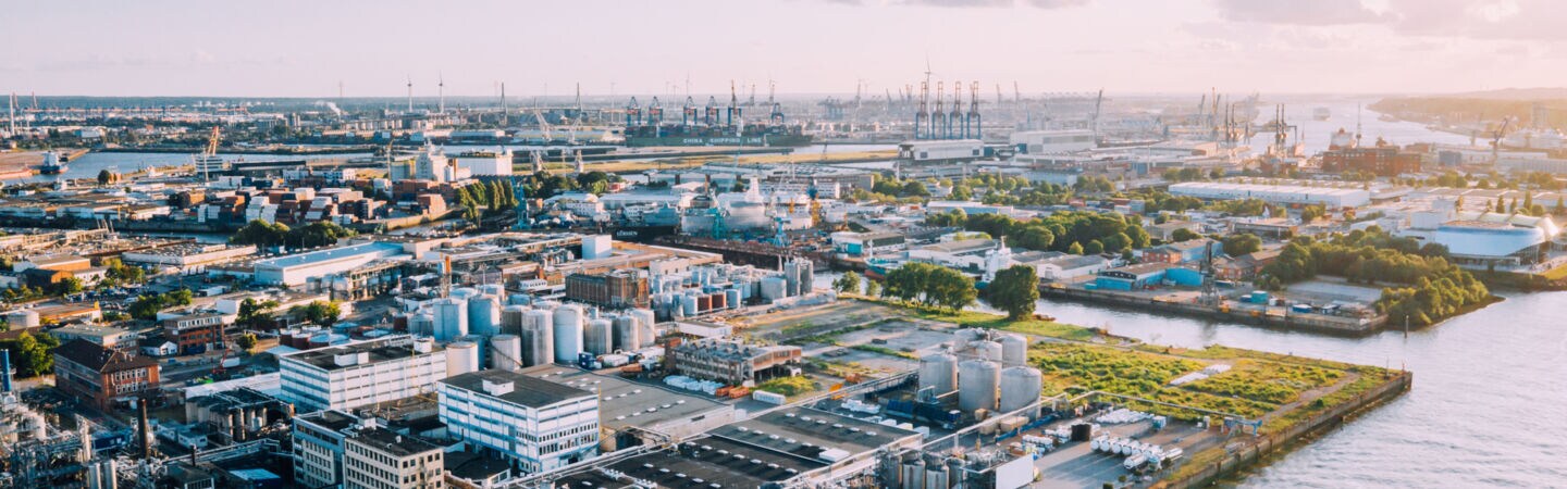 Luftaufnahme eines Hamburger Industriekomplexes