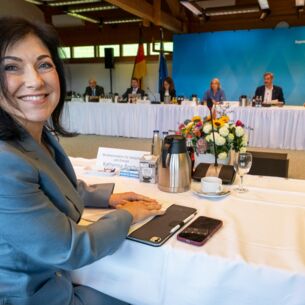 Bundeswirtschaftsministerin Katherina Reiche (CDU) nimmt an der Klausurtagung des bayerischen Kabinetts am Tegernsee teil. (zu dpa: «Reiche setzt auf neue Gasproduktion im Süden Deutschlands»)
