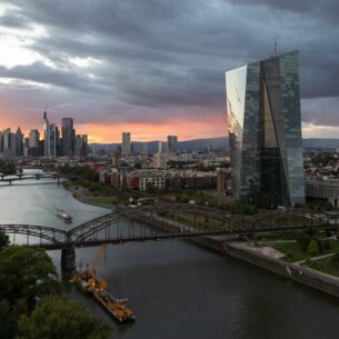 Die Europäische Zentralbank (EZB) in Frankfurt am Main. (zu dpa: «Bezahlt Bulgarien bald mit Euro und Cent?»)