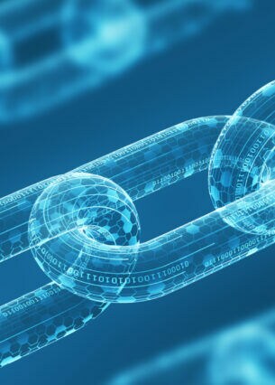 Illustrierte Kettenglieder, die mit Binärcode versehen sind.