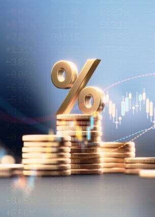 Eine Illustration mit Münzen und einem Prozentzeichen