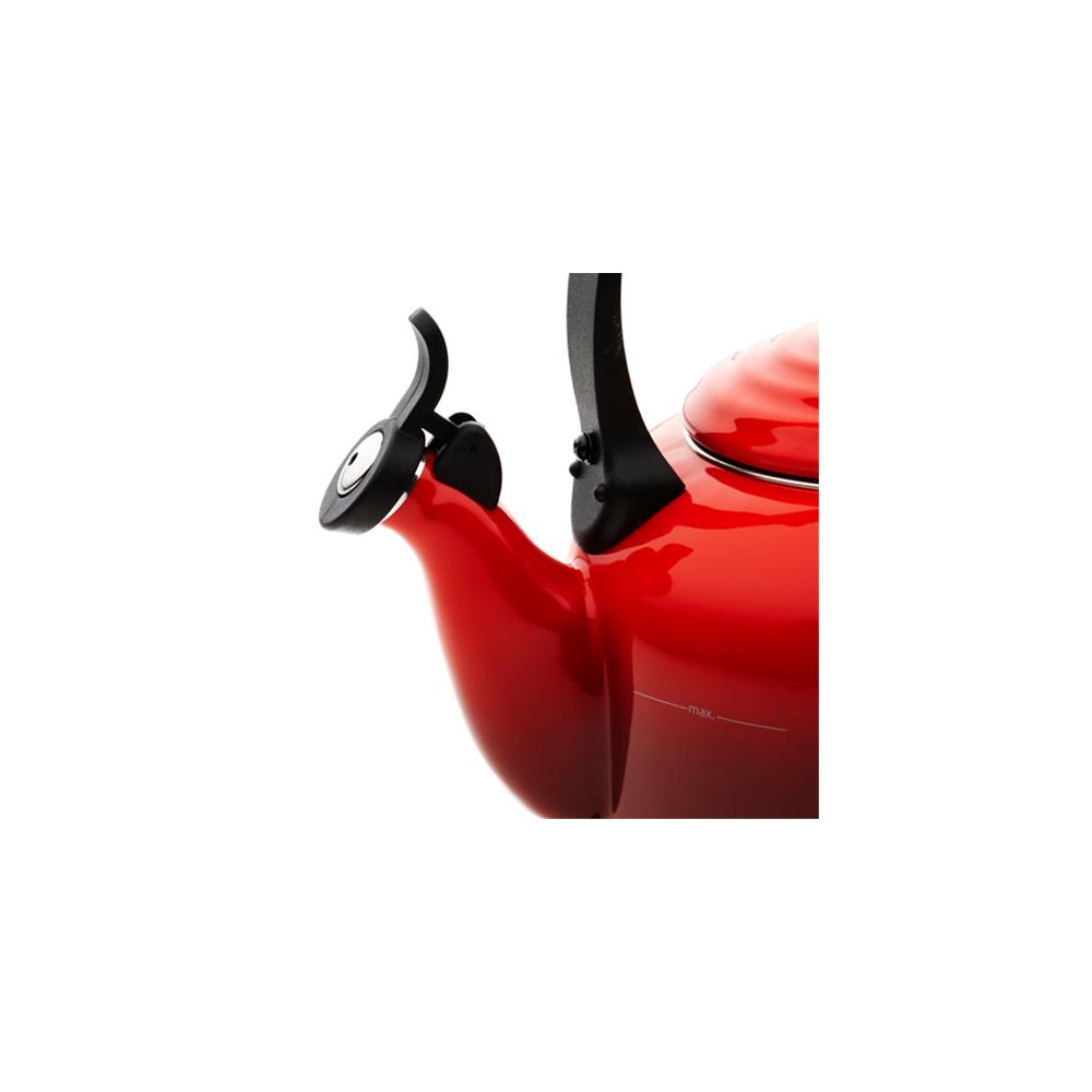 Le Creuset Classic Whistling Kettle (Cherry)