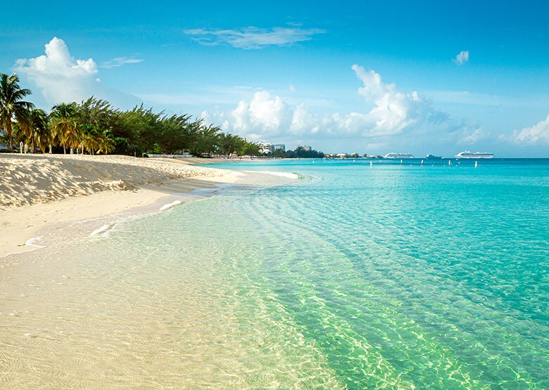 Seven Mile Beach, one of the best known coral-sand beaches on Grand Cayman island