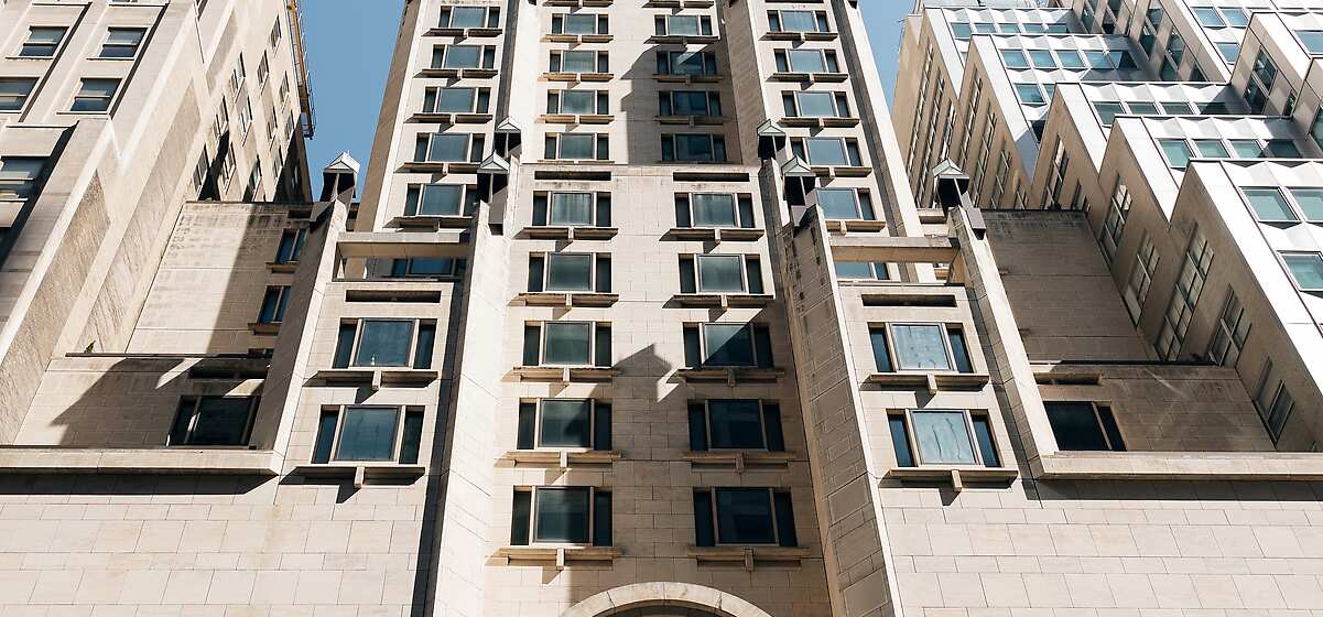 Four Seasons Hotel New York Exterior