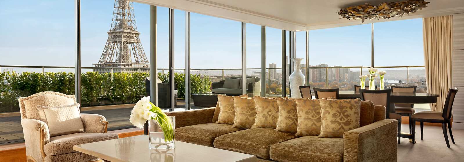 Shangri-La Suite Living Area