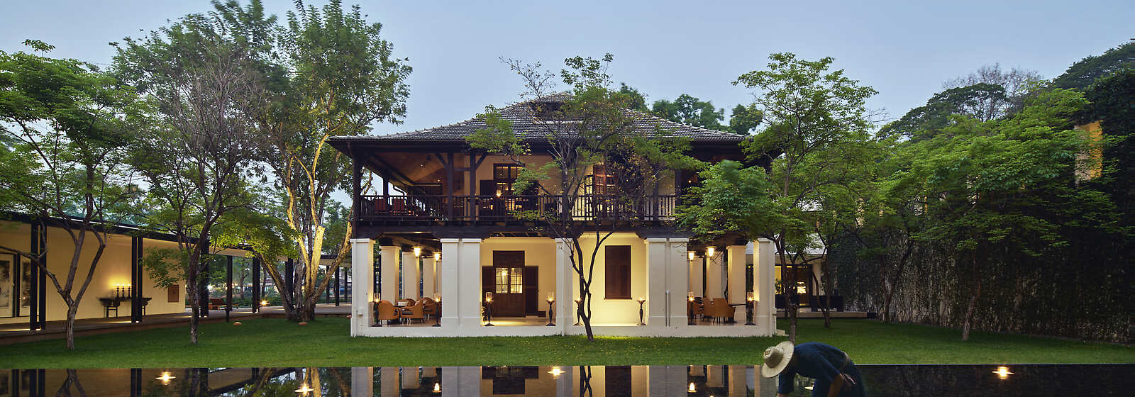 The Service 1921 Restaurant