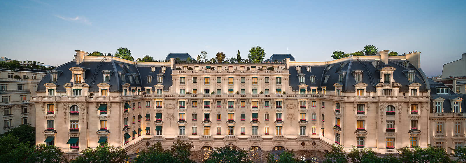 The Peninsula Paris Exterior 