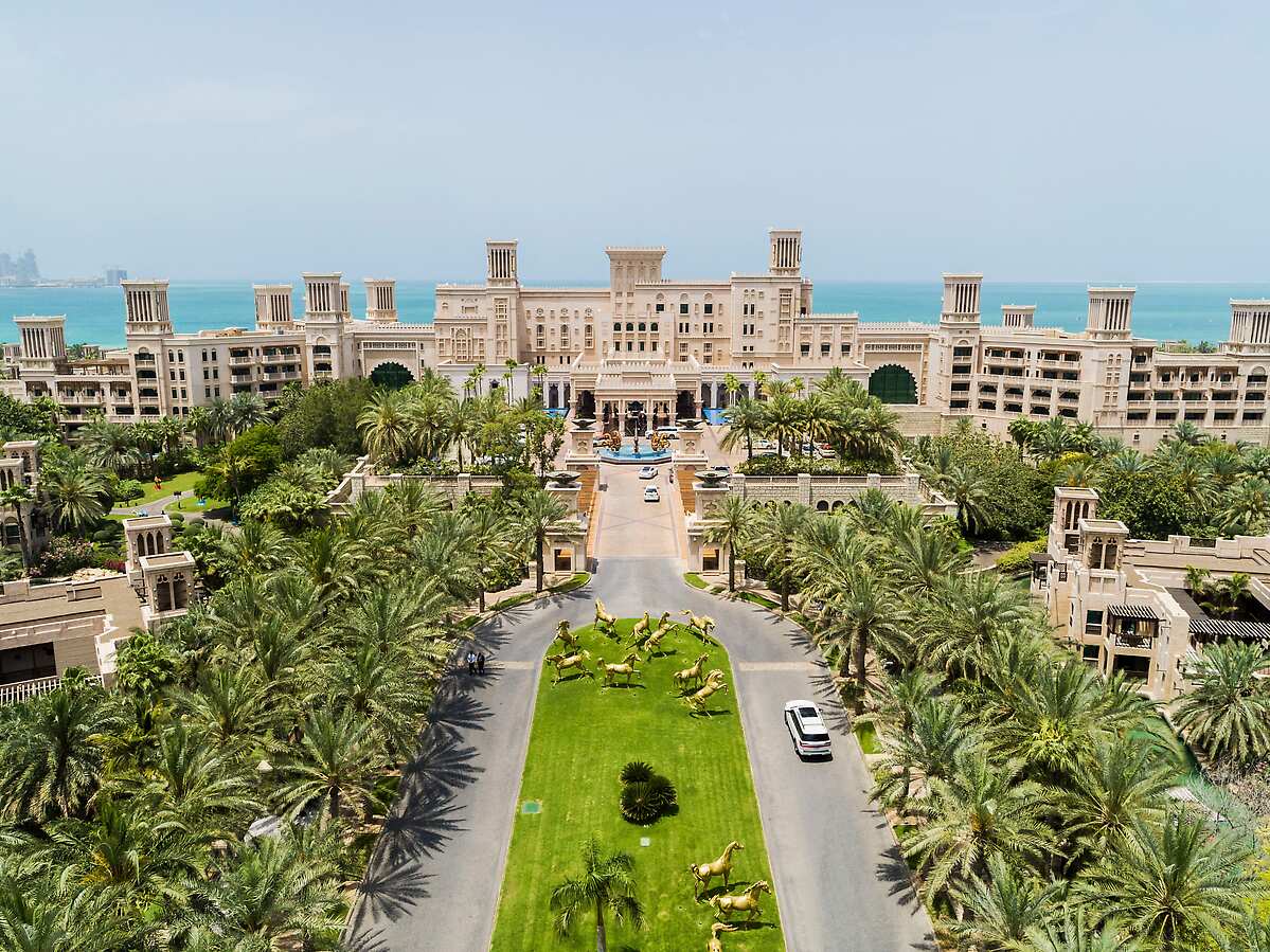 Jumeirah Al Qasr Fine Hotels Resorts Amex Travel Jp