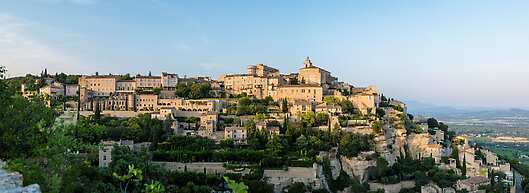 In the very heart of Gordes, La Bastide offers an exceptional view over the Luberon Valley.