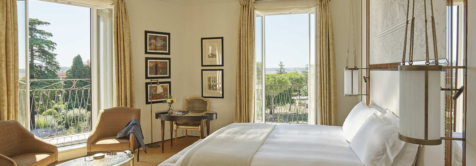 Junior Suite Bedroom