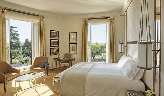 Junior Suite Bedroom