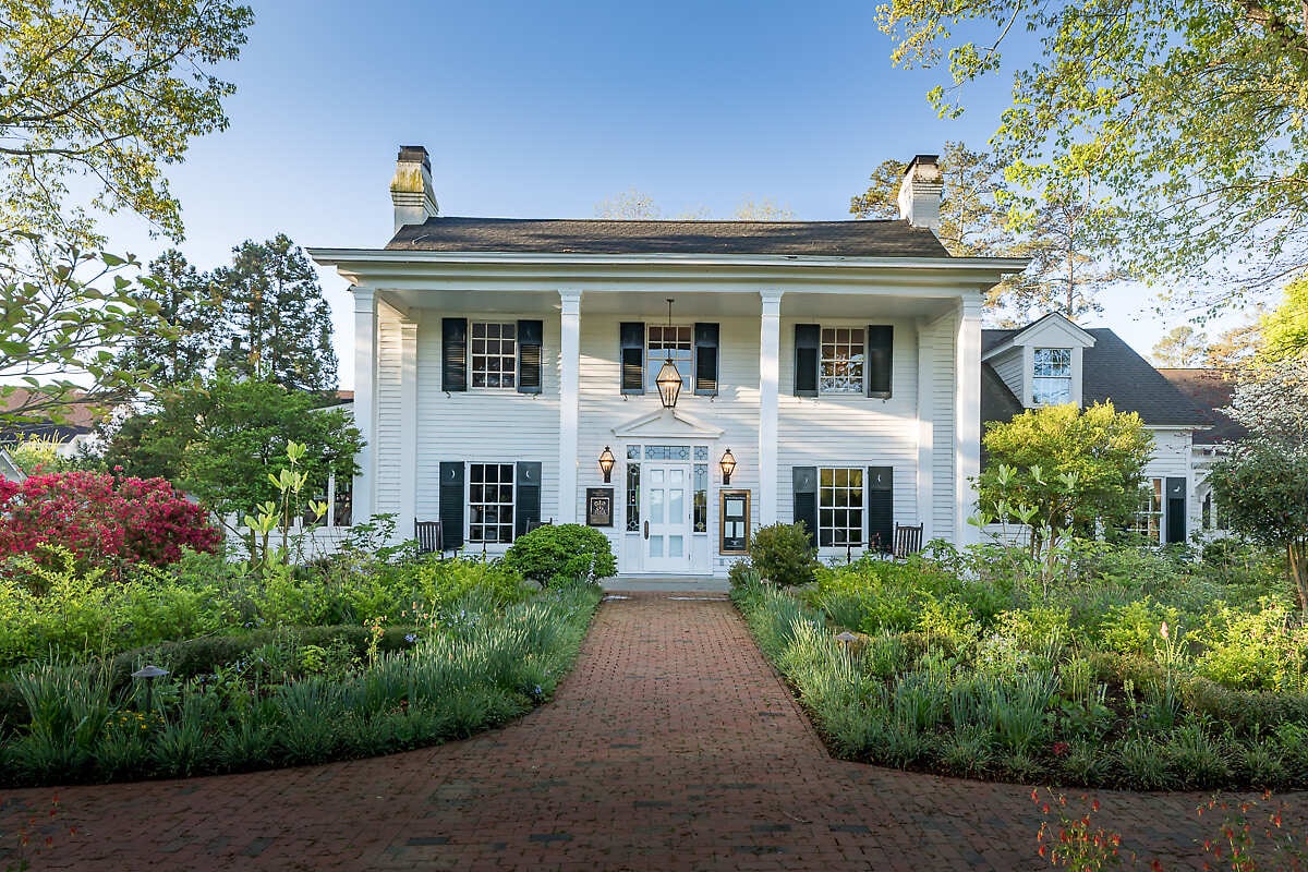The Fearrington House | Fine Hotels + Resorts | Amex Travel